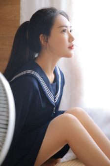 一层一层剥掉女孩子的衣服的作文
